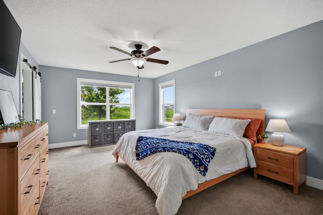 3221 4th Avenue SE, Altoona, IA 50009