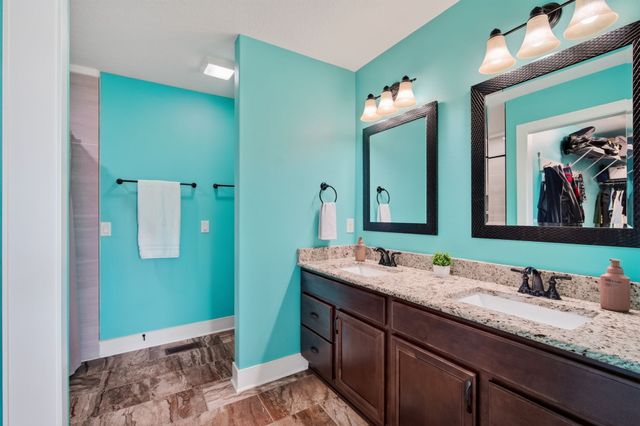 3221 4th Avenue SE, Altoona, IA 50009