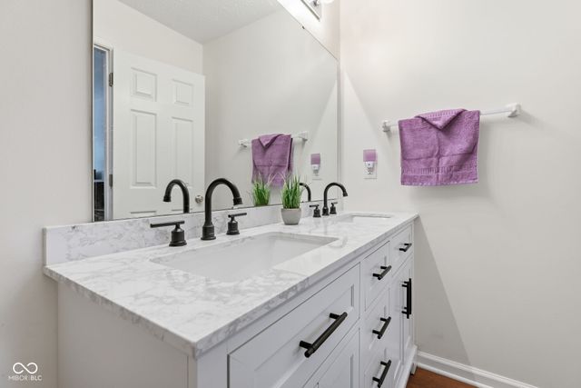 10632 Ashview Drive, Fishers, IN 46038