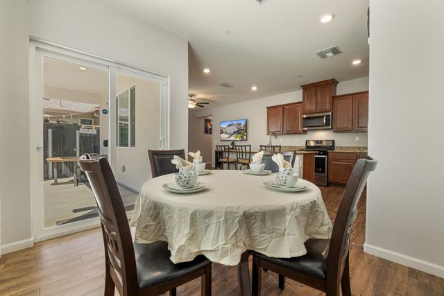 668 Flagstone Dr, Stockton, CA 95206