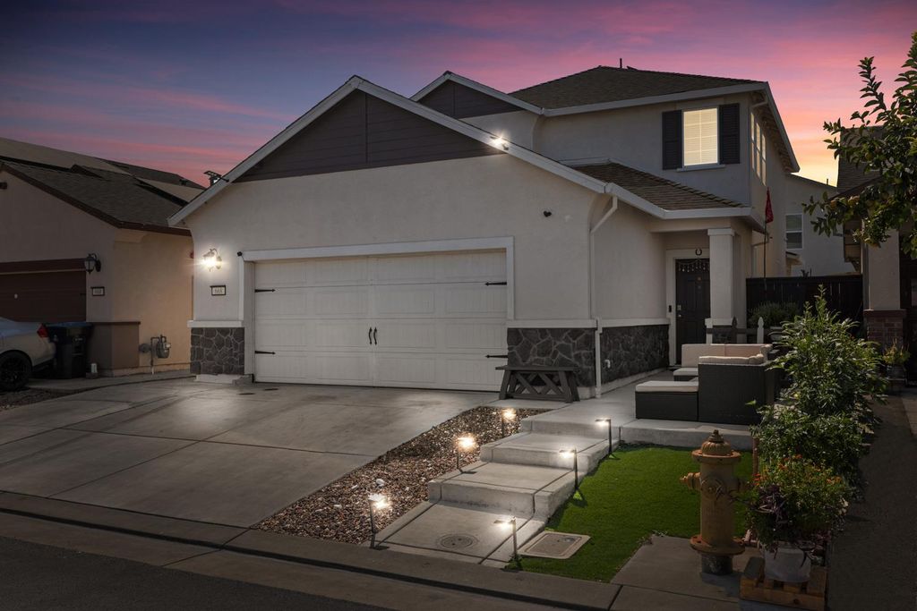 668 Flagstone Dr, Stockton, CA 95206