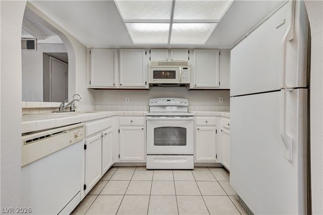 6149 Oakey Boulevard C, Las Vegas, NV 89146