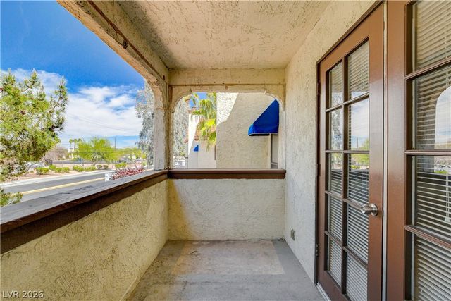 6149 Oakey Boulevard C, Las Vegas, NV 89146