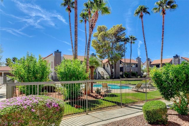 6149 Oakey Boulevard C, Las Vegas, NV 89146