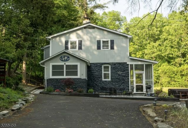 14 Luchetti Way, Andover Twp., NJ 07860