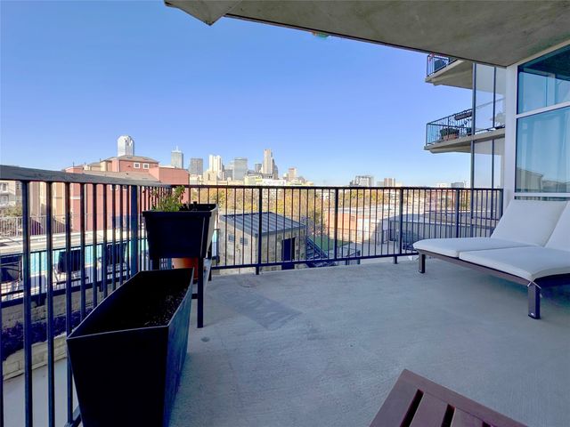 1001 Belleview Street 307, Dallas, TX 75215