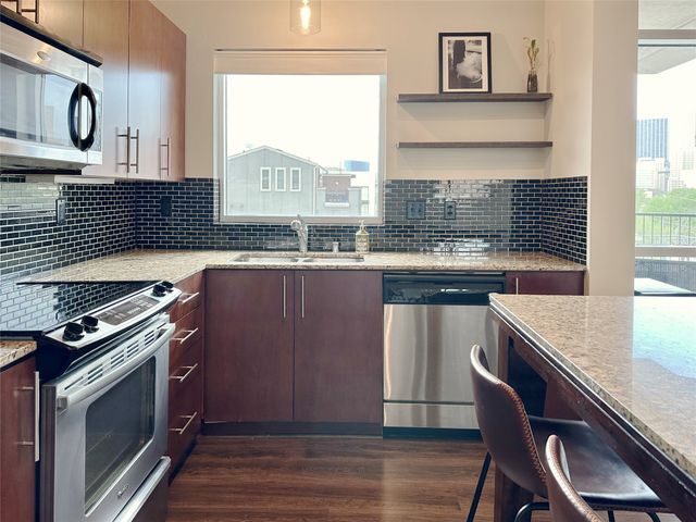 1001 Belleview Street 307, Dallas, TX 75215