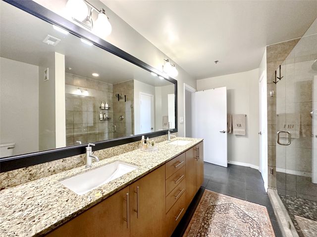 1001 Belleview Street 307, Dallas, TX 75215