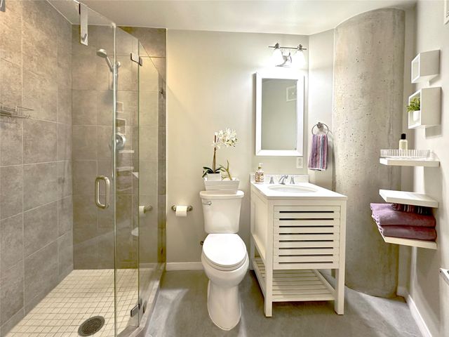 1001 Belleview Street 307, Dallas, TX 75215