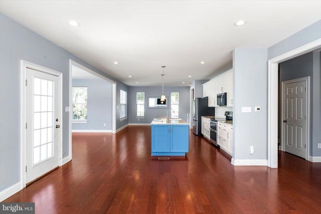 15 MELVILLE CT, Medford, NJ 08055