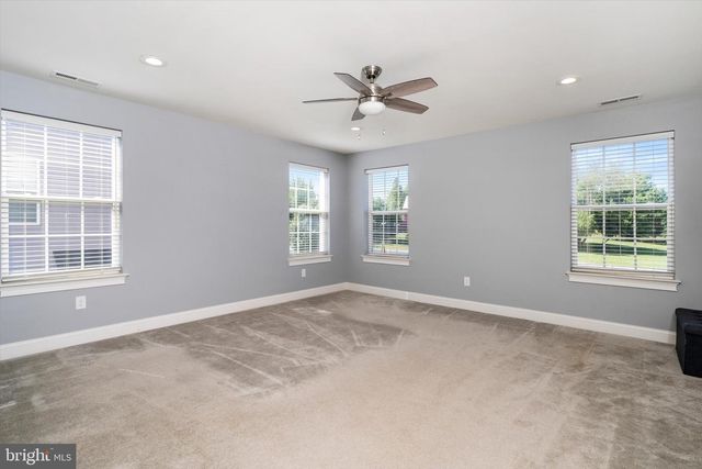 15 MELVILLE CT, Medford, NJ 08055