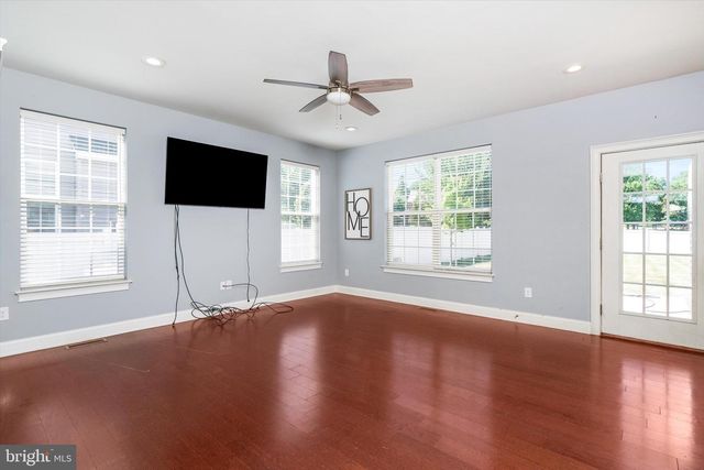 15 MELVILLE CT, Medford, NJ 08055