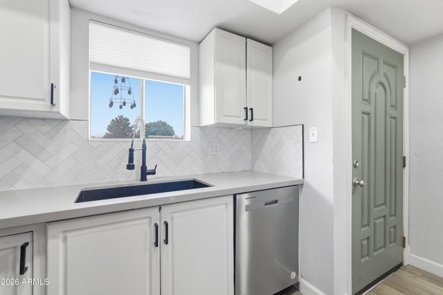 425 E CULLUMBER Avenue C, Gilbert, AZ 85234