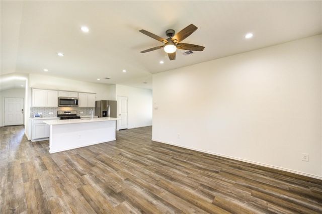 5406 Castlebury Meadows Drive, Spring, TX 77373