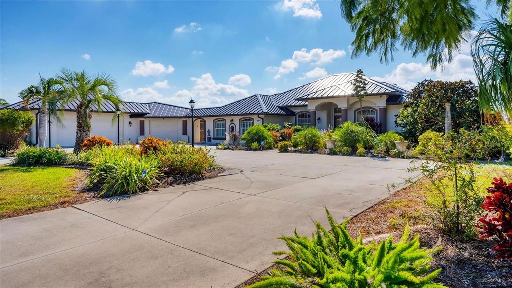 646 BOUNDARY BOULEVARD, Rotonda West, FL 33947