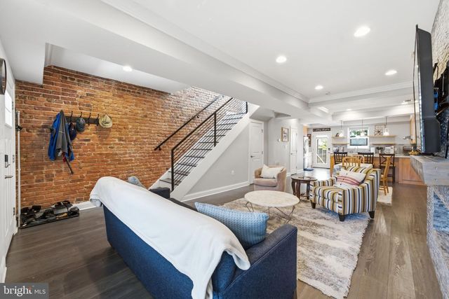 226 S ST NE, Washington, DC 20002