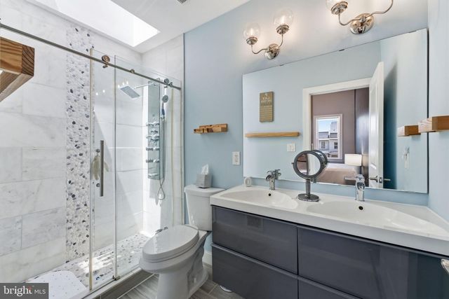 226 S ST NE, Washington, DC 20002