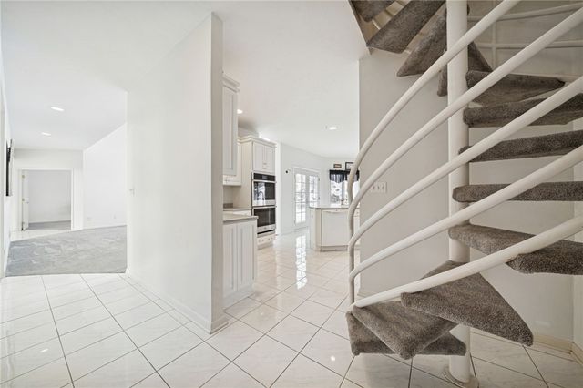 236 Lakewood Rd, Unity Twp, PA 15601