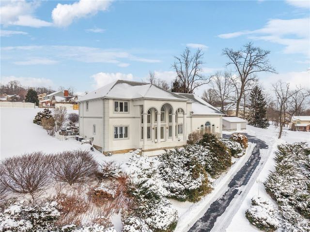 236 Lakewood Rd, Unity Twp, PA 15601