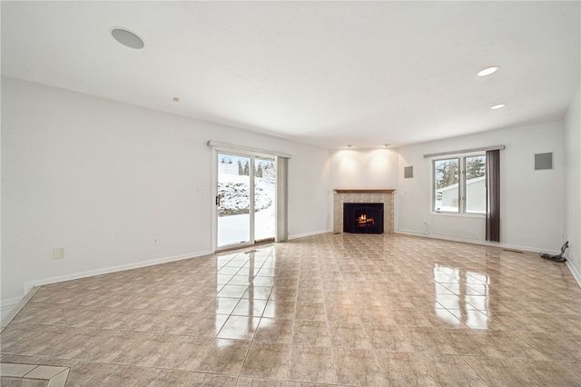 236 Lakewood Rd, Unity Twp, PA 15601