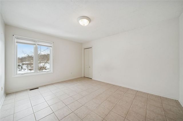 236 Lakewood Rd, Unity Twp, PA 15601