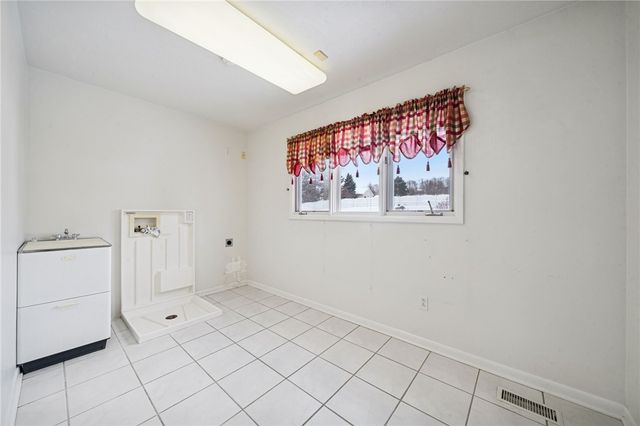 236 Lakewood Rd, Unity Twp, PA 15601