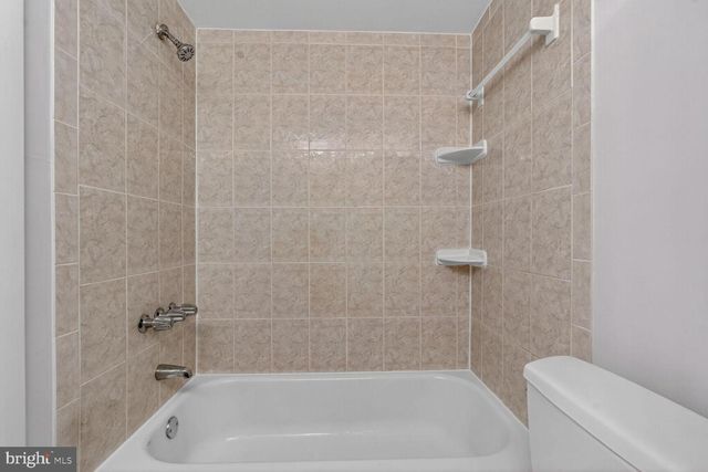 1602 RENATE DR #302, Woodbridge, VA 22192
