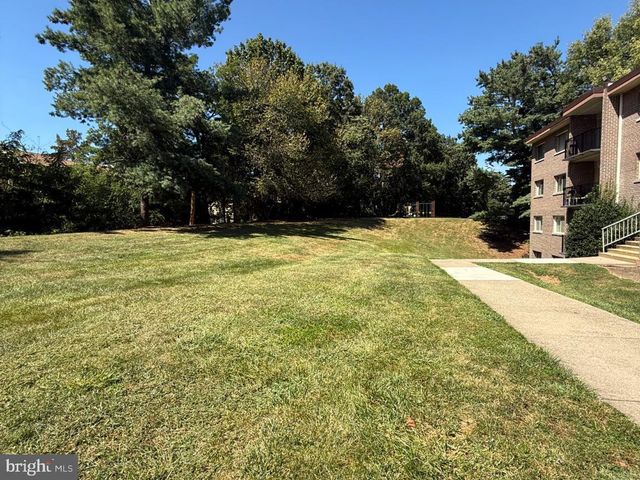 1602 RENATE DR #302, Woodbridge, VA 22192