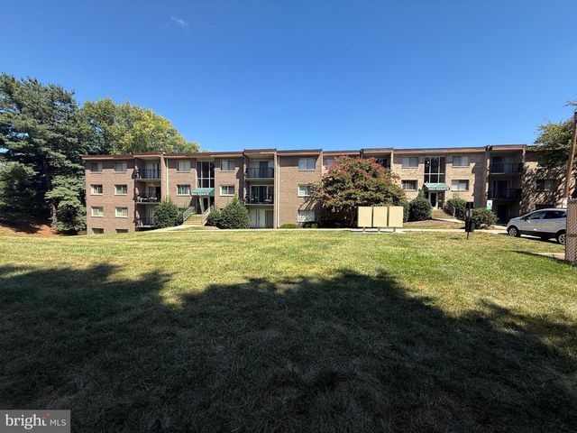 1602 RENATE DR #302, Woodbridge, VA 22192