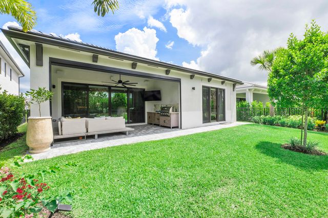 12511 Solana Bay Circle, Palm Beach Gardens, FL 33412
