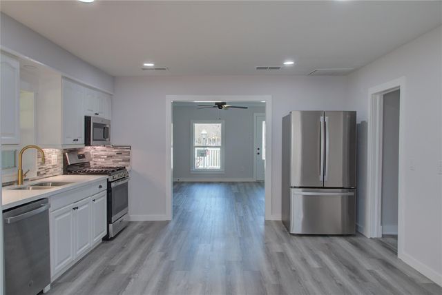 415 Perkins Avenue, League City, TX 77573