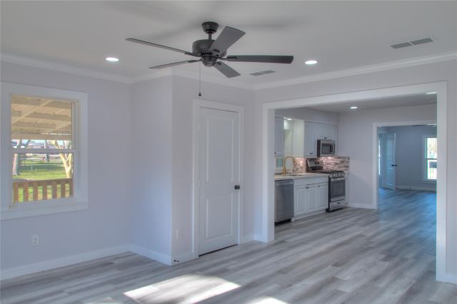 415 Perkins Avenue, League City, TX 77573
