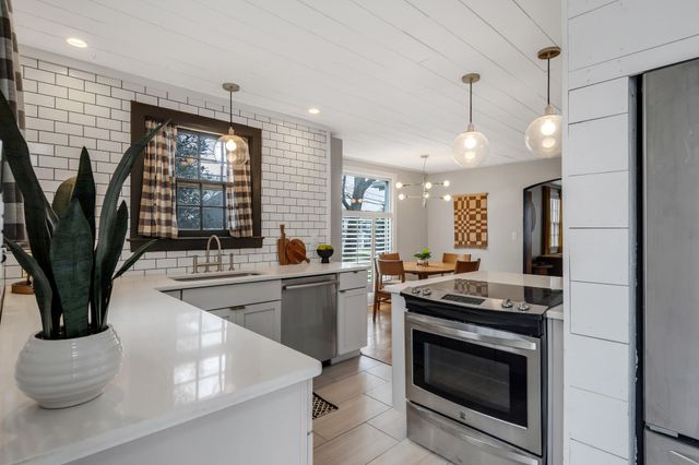 424 Westboro Dr, Nashville, TN 37209