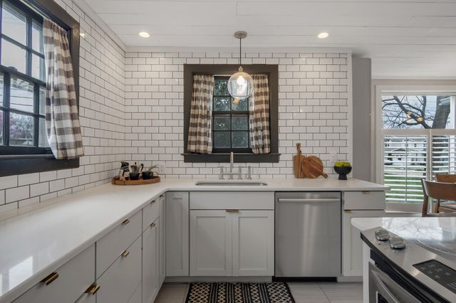 424 Westboro Dr, Nashville, TN 37209