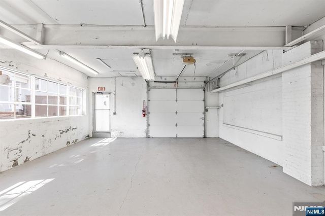 40 Essex, Rochelle Park, NJ 07662