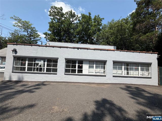 40 Essex, Rochelle Park, NJ 07662