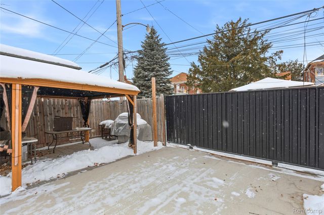 7098 Lafayette Boulevard, Detroit, MI 48209