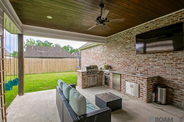 37537 Cypress Hollow Ave, Prairieville, LA 70769