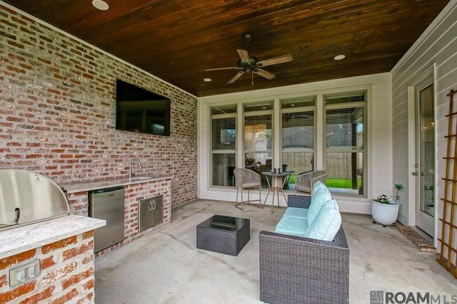 37537 Cypress Hollow Ave, Prairieville, LA 70769