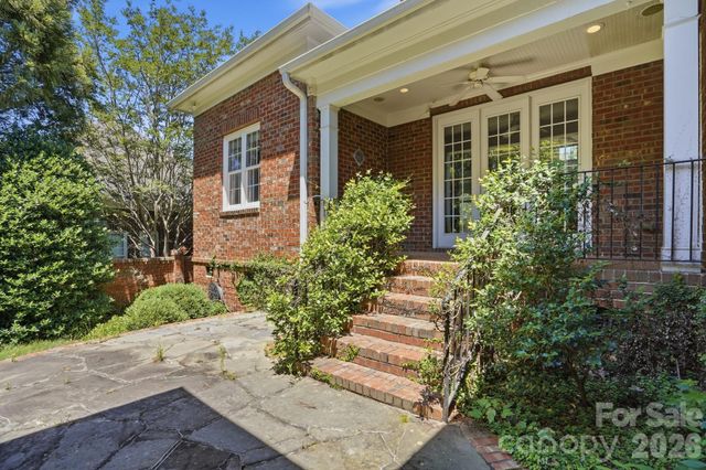 212 Hawthorne Park Avenue, Belmont, NC 28012