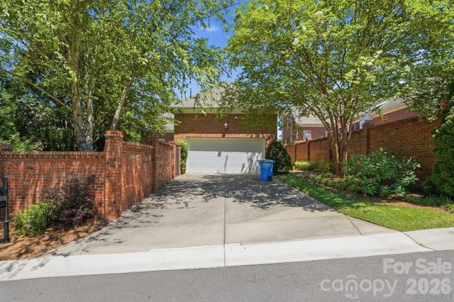 212 Hawthorne Park Avenue, Belmont, NC 28012