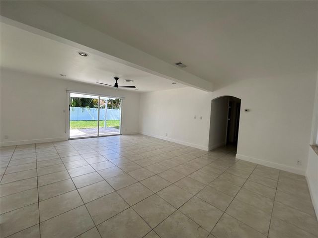 1597 SE 5th Street, Deerfield Beach, FL 33441