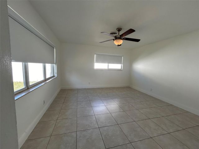 1597 SE 5th Street, Deerfield Beach, FL 33441