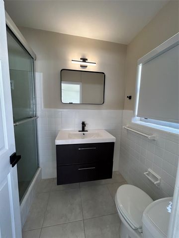 1597 SE 5th Street, Deerfield Beach, FL 33441