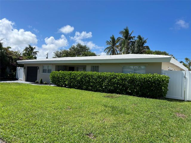 1597 SE 5th Street, Deerfield Beach, FL 33441
