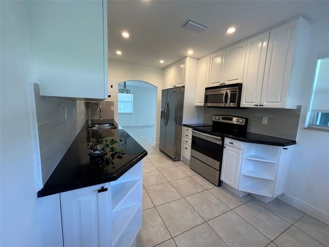 1597 SE 5th Street, Deerfield Beach, FL 33441