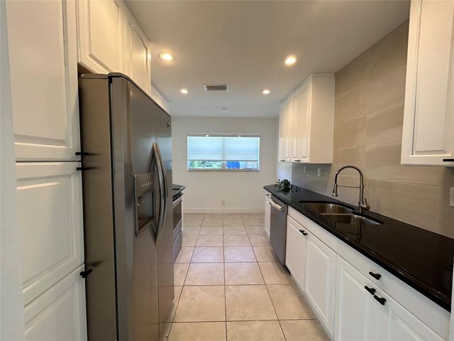 1597 SE 5th Street, Deerfield Beach, FL 33441