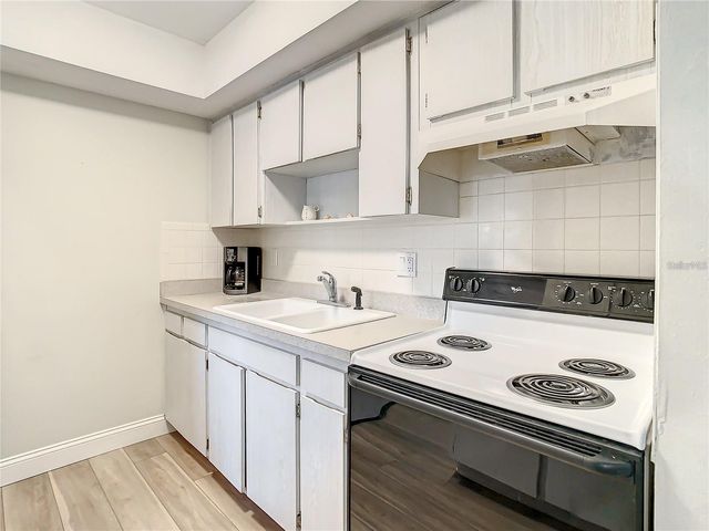 841 PATRICIA AVENUE 103, Dunedin, FL 34698