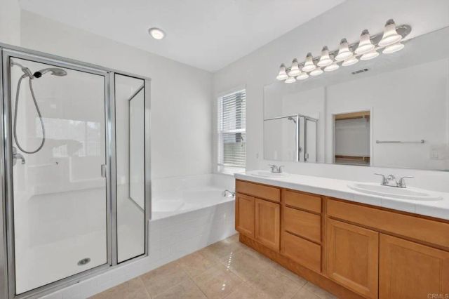 10254 Spruce Woodlands Way, Escondido, CA 92026