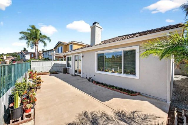 10254 Spruce Woodlands Way, Escondido, CA 92026